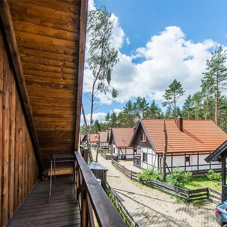 Dom Kaszubski Nr 65 بيت للعطل *